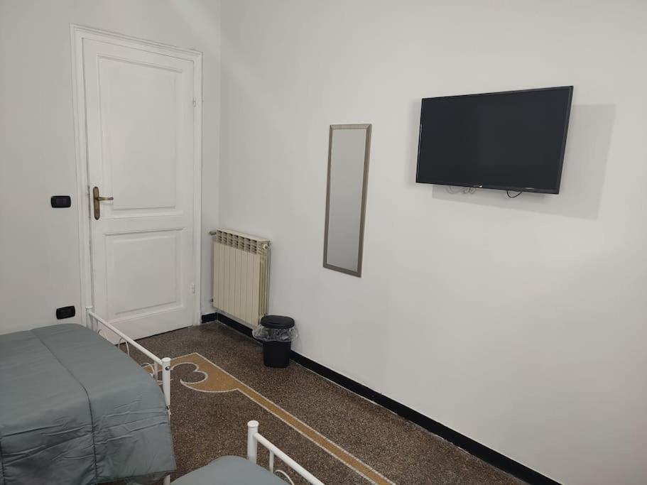 Benny Appartamento 3 Camere Da Letto Ad Uso Esclusivo Genova Aeroporto Bagian luar foto