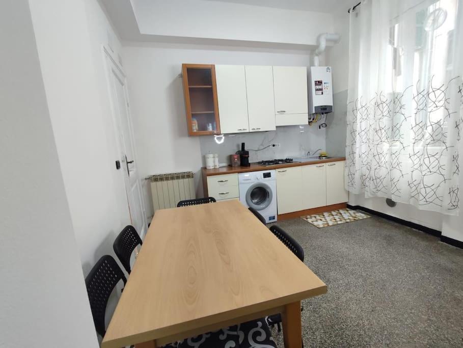 Benny Appartamento 3 Camere Da Letto Ad Uso Esclusivo Genova Aeroporto Bagian luar foto
